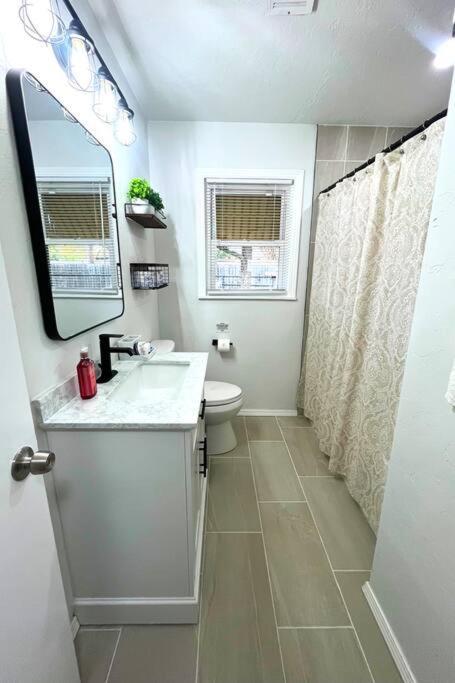 Spacious Lawton Escape With Game Room Near Fort Sill Sleeps 6 Bagian luar foto