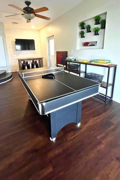 Spacious Lawton Escape With Game Room Near Fort Sill Sleeps 6 Bagian luar foto