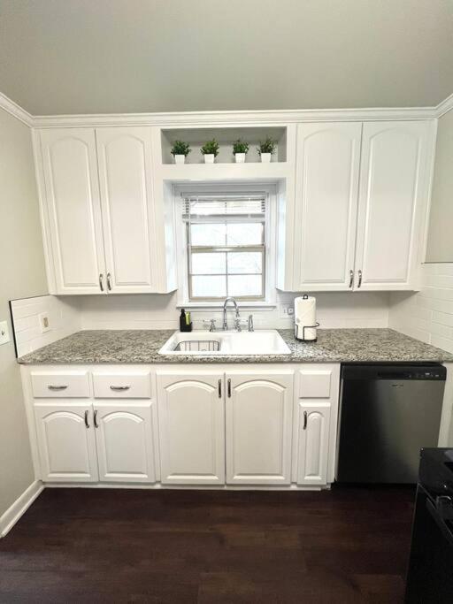 Spacious Lawton Escape With Game Room Near Fort Sill Sleeps 6 Bagian luar foto
